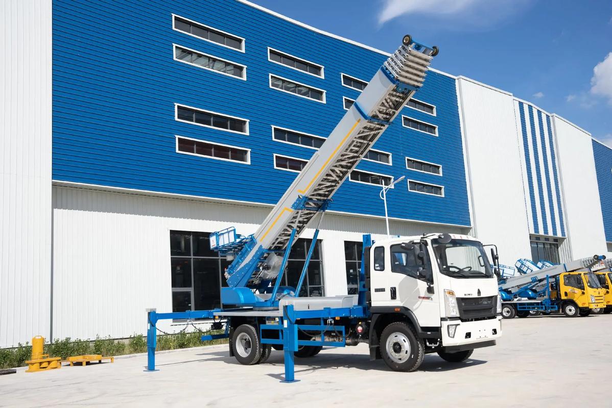 句容小型云梯车上料车租赁多少钱